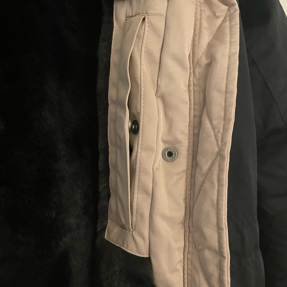 NEW Hollister Ultimate Down Collection Parka - Picture 3 of 5